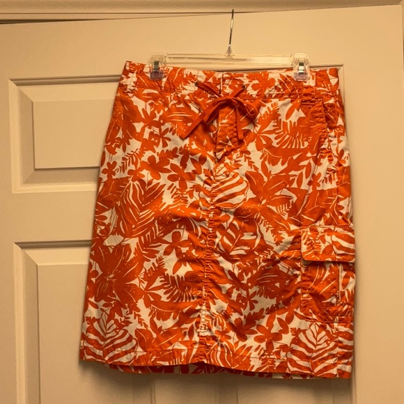 Liz Claiborne skirt with side pockets and back pockets and front zipper. - Picture 1 of 1